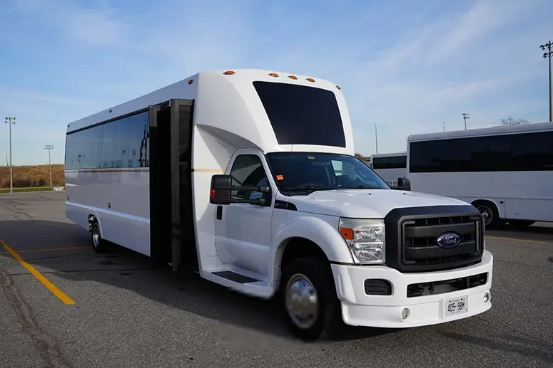 Limo bus service available across Toronto